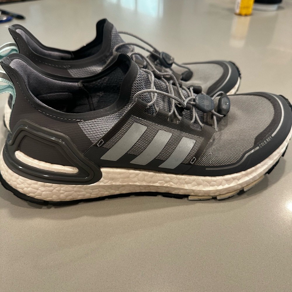 Adidas Women's Ultraboost Cold.RDY Running Shoe, Grey/Silver, Size 10
